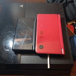 One 3ds Xl And One Normal 3ds