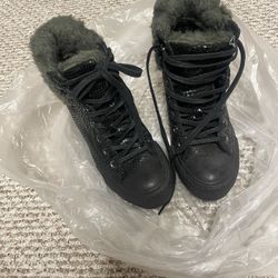 Converse all star leather lace up booty size 6