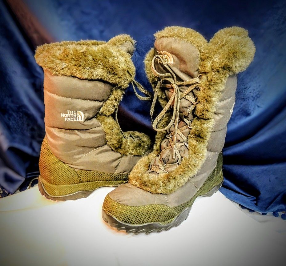 The North Face Insulated Snow Boot 