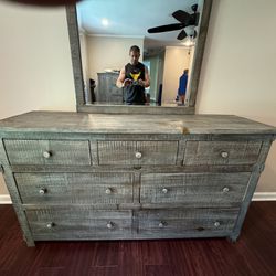 San Angelo Double Dresser with Mirror 7- Drawer