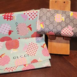 Gucci Unisex Gucci Les Pommes Zip Around Wallet Beige Brown Ebony GG Supreme Canvas