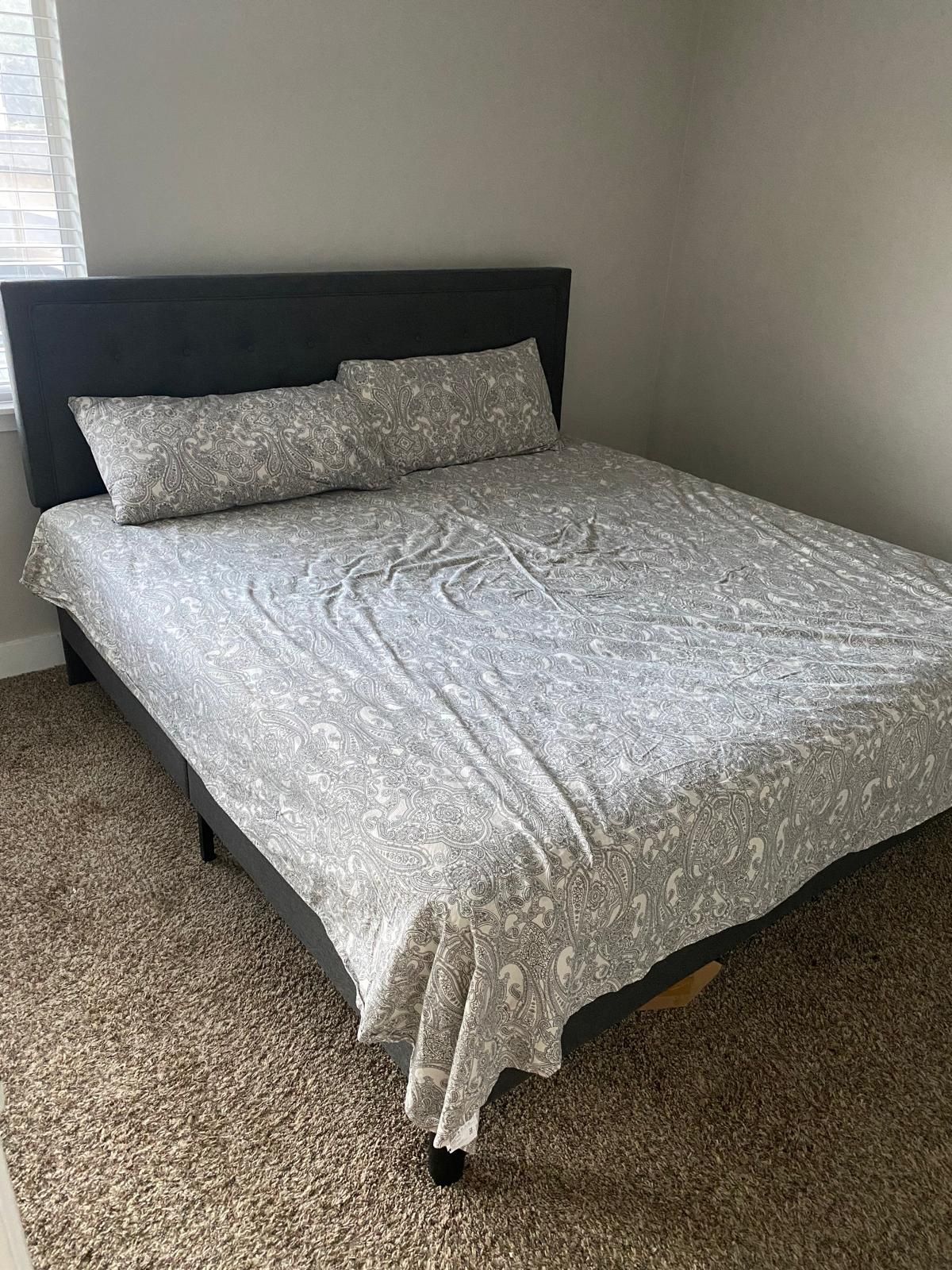 Like New! California King Casper Hybrid Mattress (12 in) + Modern Upholstered Bed Frame (Wayfair)