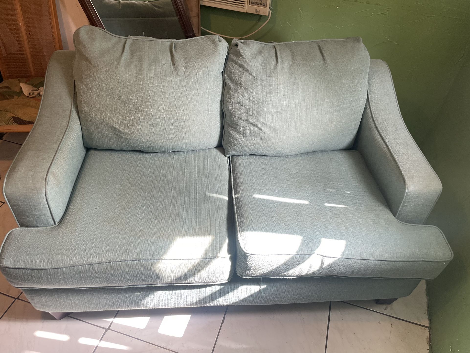 Comfy 2-Seater Couch – Lightly Used, Delivery Available