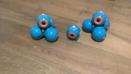Dash and dot robots by wonder workshop