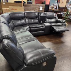 New Sectional Sofa With Three Power Recliners 