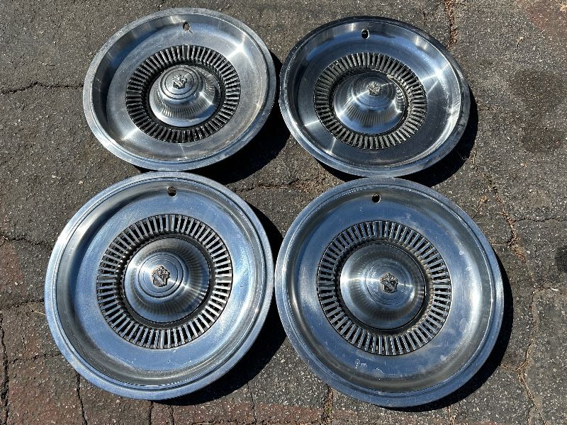 Four 15 inch Buick hubcaps from a 69-70 Electra -T06009