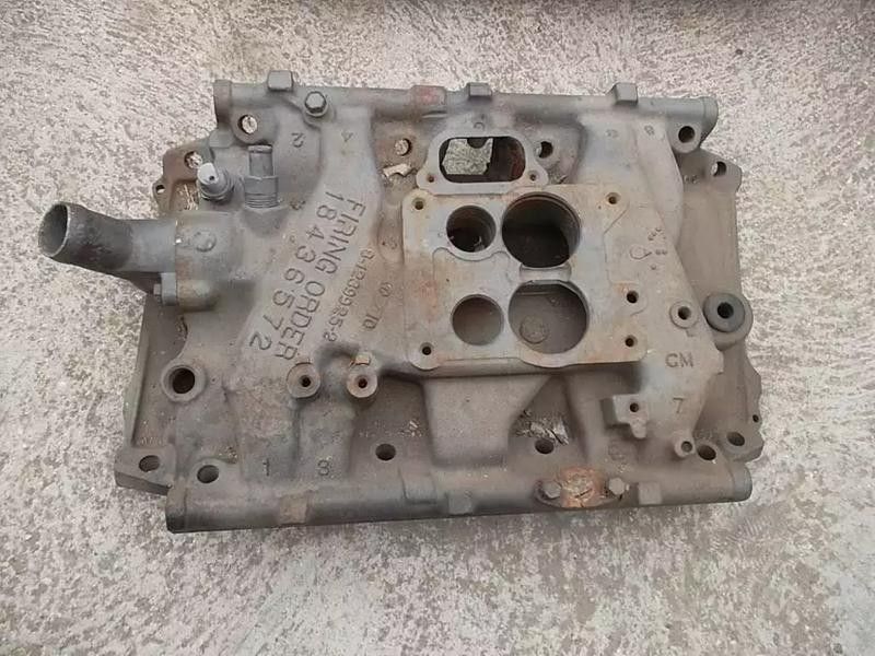 Intake Manifold Cast Number 1239925 Buick 455 BBL