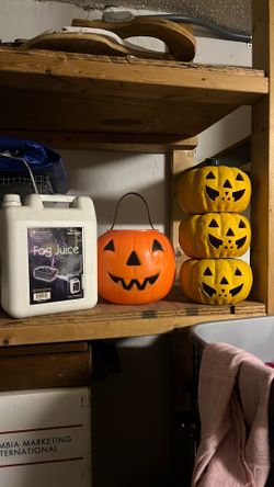 Halloween Decorations And Fog juice
