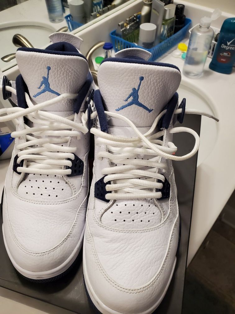 Jordans 4s size 12 like new