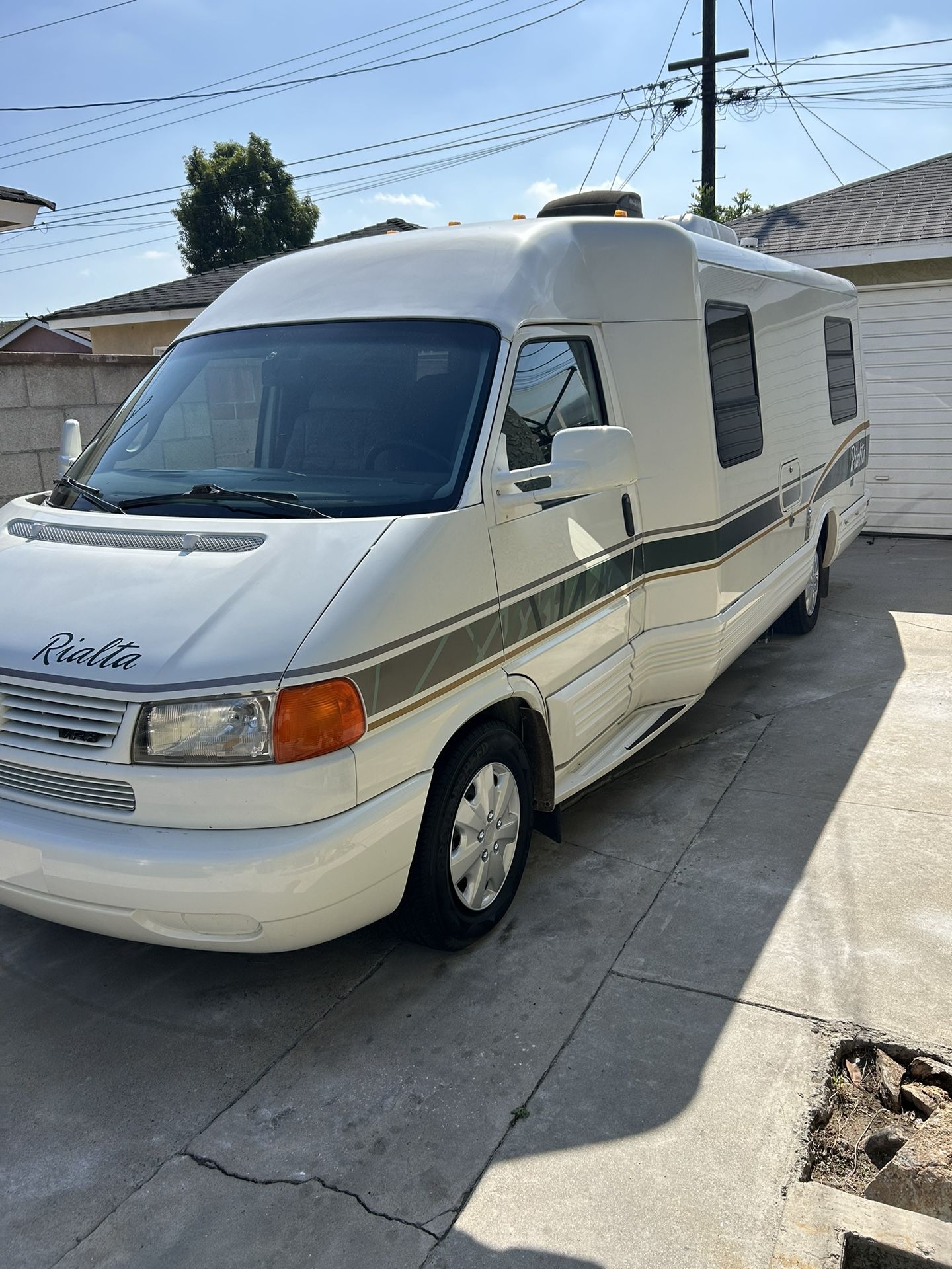 1997 Winnebago Rialta VW Class B Whit 62,000 Original Miles