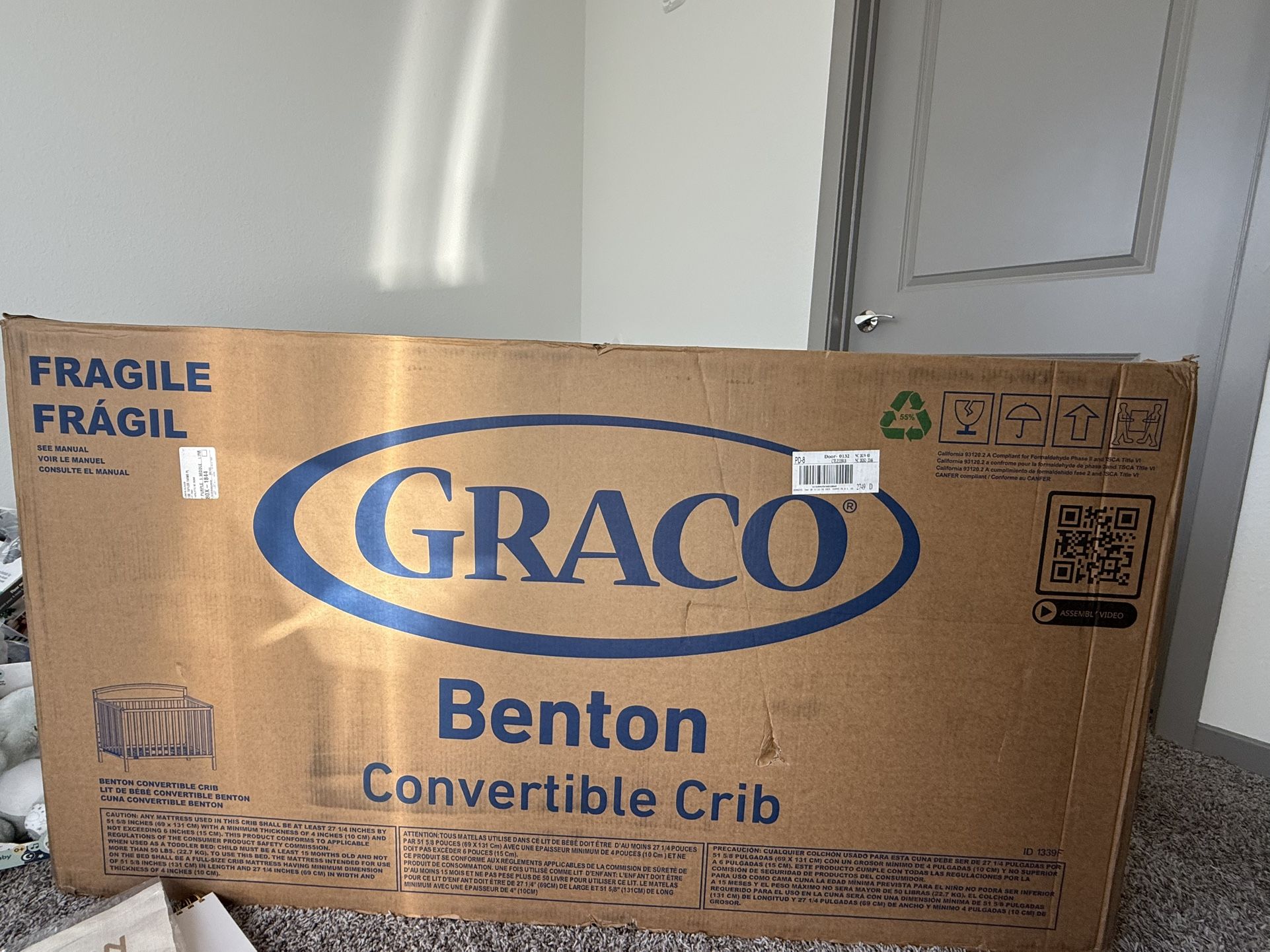 Graco Benton 5-in-1 Convertible Crib (Driftwood)