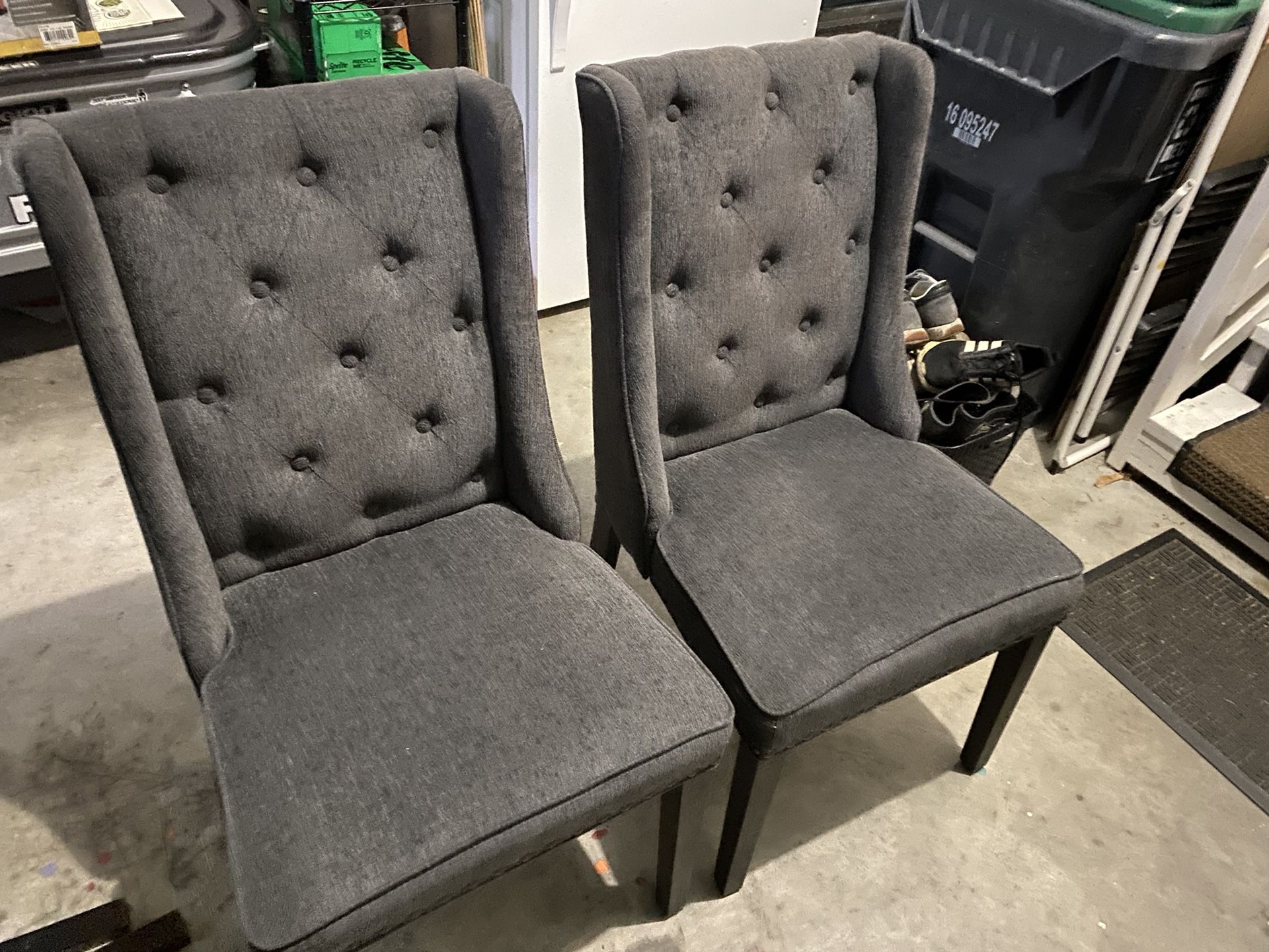 4 Chairs For Eat In Or Dining Rm
