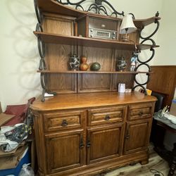 Large Hutch/shelves 