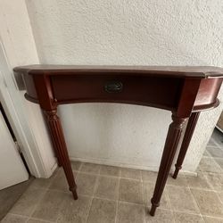 FREE Entryway Table 