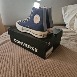 Converse Platform Women Size 8.5