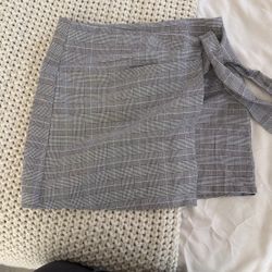 Short Skirt 