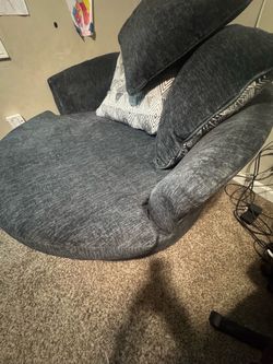 Oversized swivel chair- light use