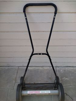 Craftsman Quiet 18 - inch Manual Reel Mower - Featuring a5 - Blade Cutting System.