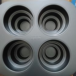 Chicago Metallic Mini Cake Pan