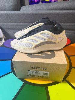 Adidas Yeezy 700 azael size 10.5 men’s lightly used