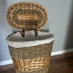 laundry hamper