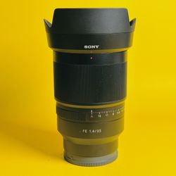 Sony Zeiss Distagon T FE 35mm f/1.4 ZA Lens - Full-Frame E-Mount