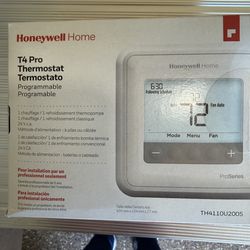 Honeywell T-4 Pro Thermostat