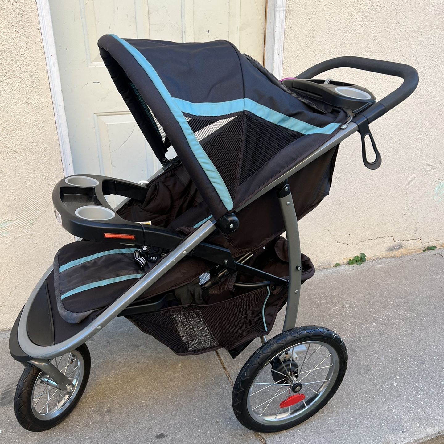 Graco Three Wheel Stroller FastAction Fold Jogger Click Connect Travel  System Graco Baby