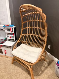 Rattan accents chair