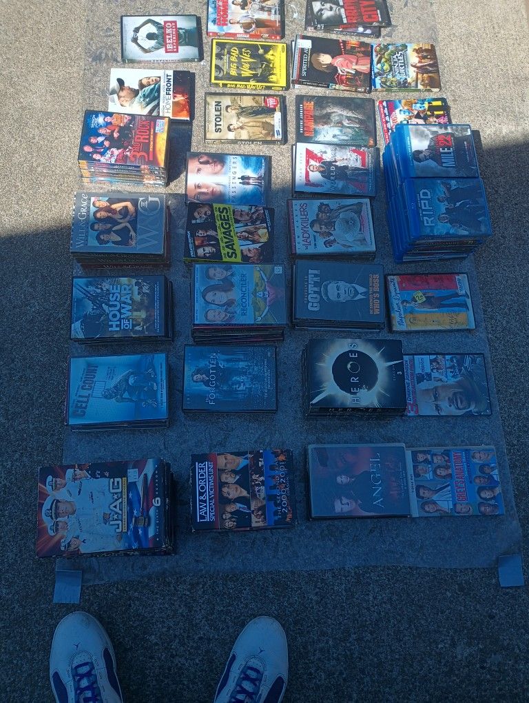 Blu-Ray And DVD Lot Sale