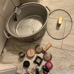 Free - Missing Pot Goes Inside 