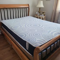 NEW QUEEN SIZE - MATTRESS AND BOX SPRING -- 2PCS