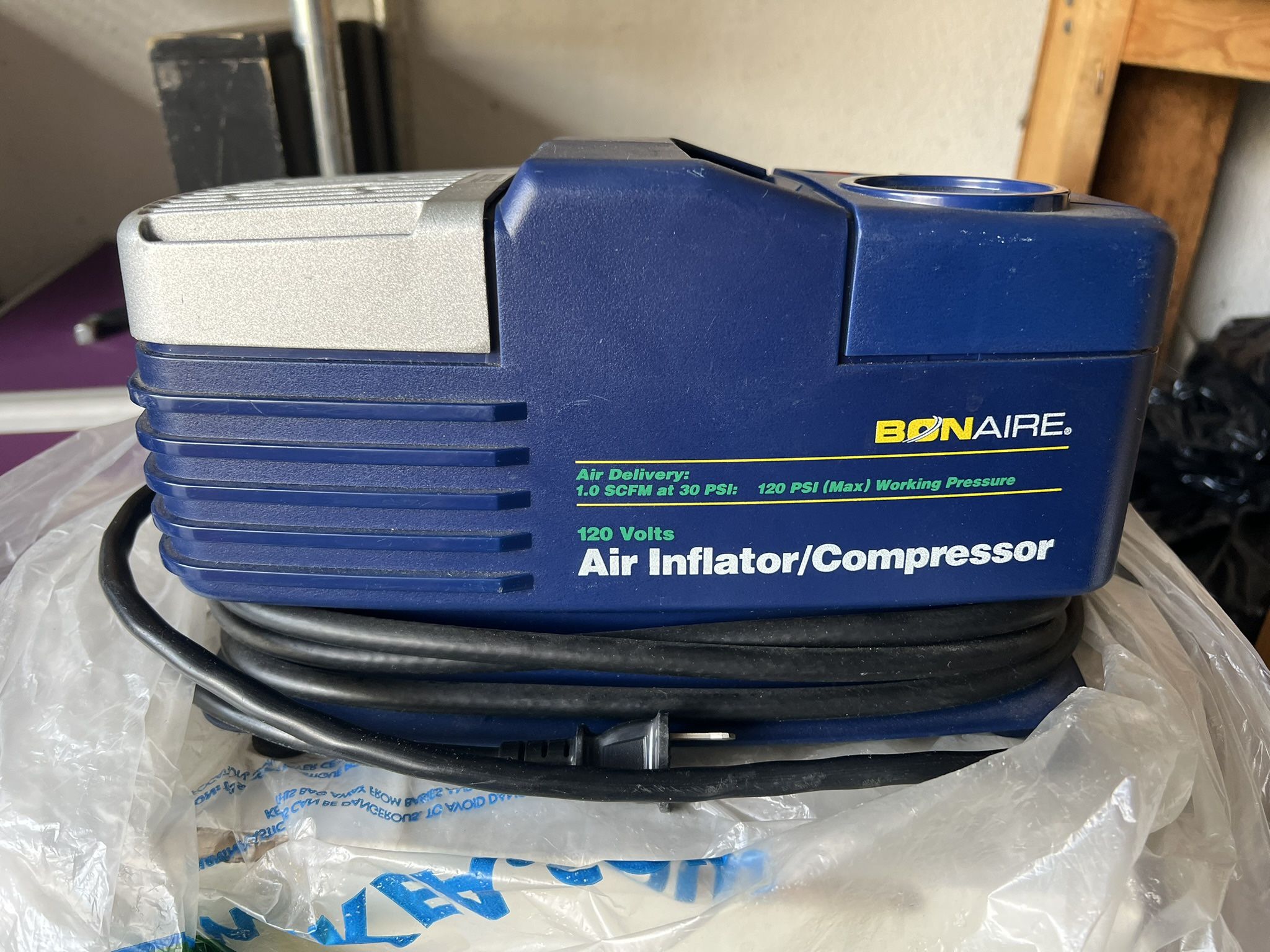 Air compressor / Inflator