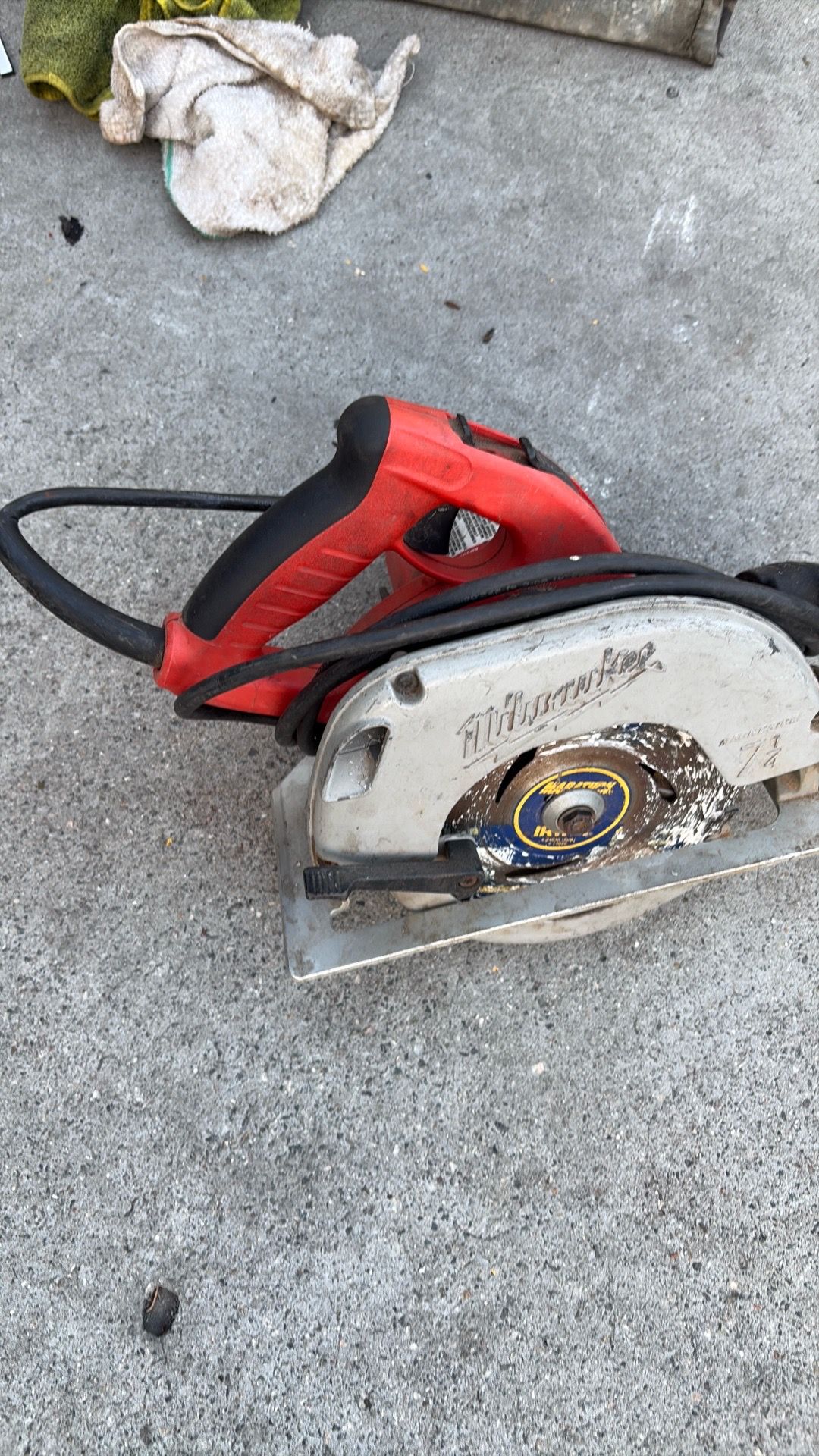 Electric Milwaukee circular Saw