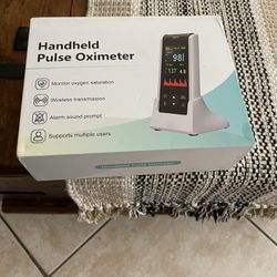 Handheld pulse Oximeter