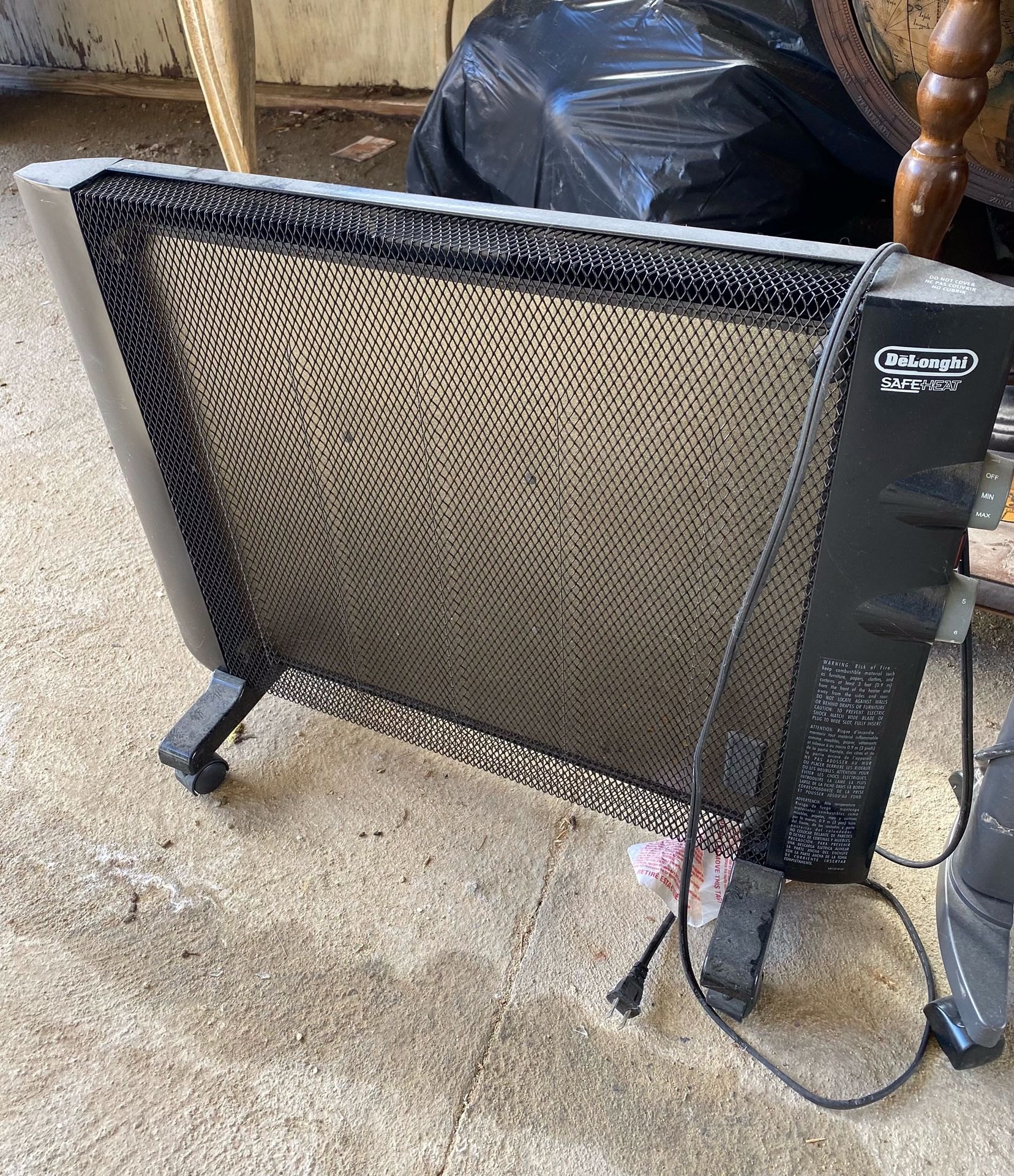 DeLonghi Convection Panel Heater, Full Room Quiet portable electric heater  
