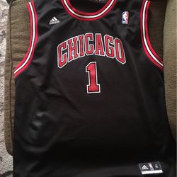 Vintage Derrick Rose Bulls Jersey