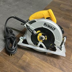 Dewalt 7 1/4 Circular Saw Corded 