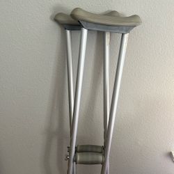 Aluminum Crutches