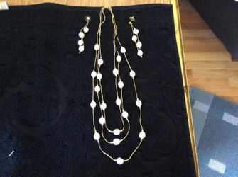 Necklace & earrings set