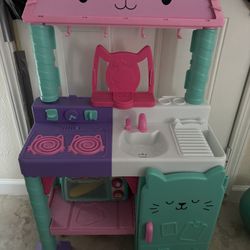 Gabby Dollhouse Kitchen 