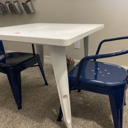 Pillowfort table and chairs 2025