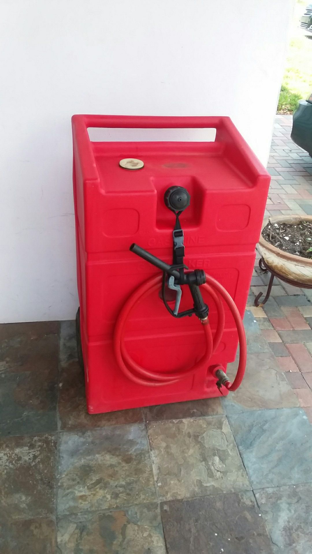 TEMPO GW25 GAS WALKER CONTAINER 25 Gallon " LIKE NEW" NO OFFERS, PRICE IS FIRM