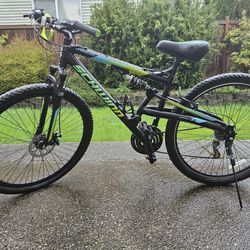Negotiable Schwinn Knowles 29" Full Suspension Mountain Bike!