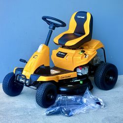 Brand new Cub cadet 30 in. 10.5 HP Briggs & Stratton Engine Hydrostatic Drive Gas Rear Engine Riding Mower with Mulch Kit Included