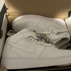 Nike AF1 Mid