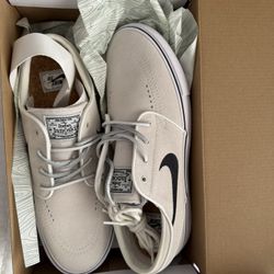Nike Janoski Size 9 Men’s