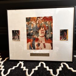🖼️ Framed Hakeem Olajuwon Houston Rockets Memorabilia – NBA Legend! 🏀