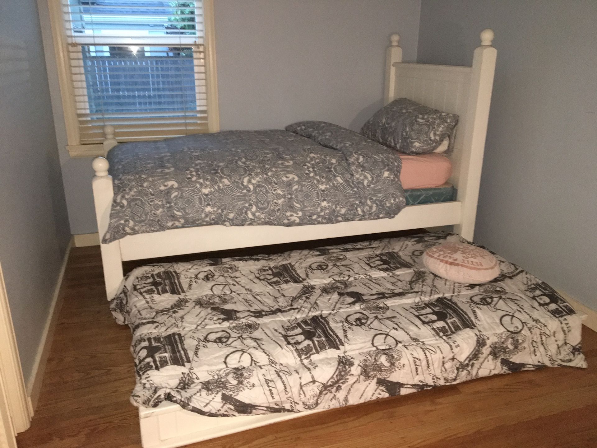 Twin bed with trundle