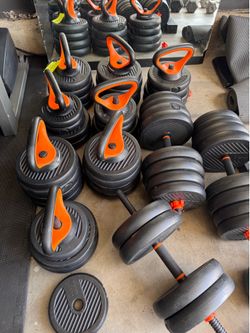 Adjustable kettlebells